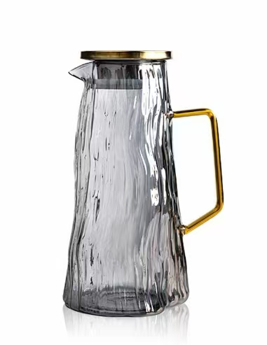 Vypite viac vody, aby ste sa v lete vyhli vyhadzovaniu