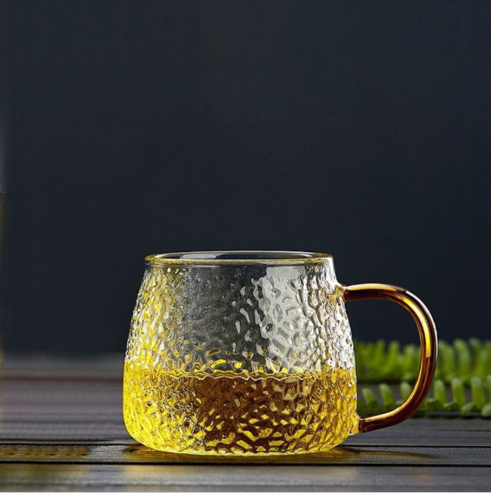 Prečo pri pití potrebujeme priehľadné poháre na víno?